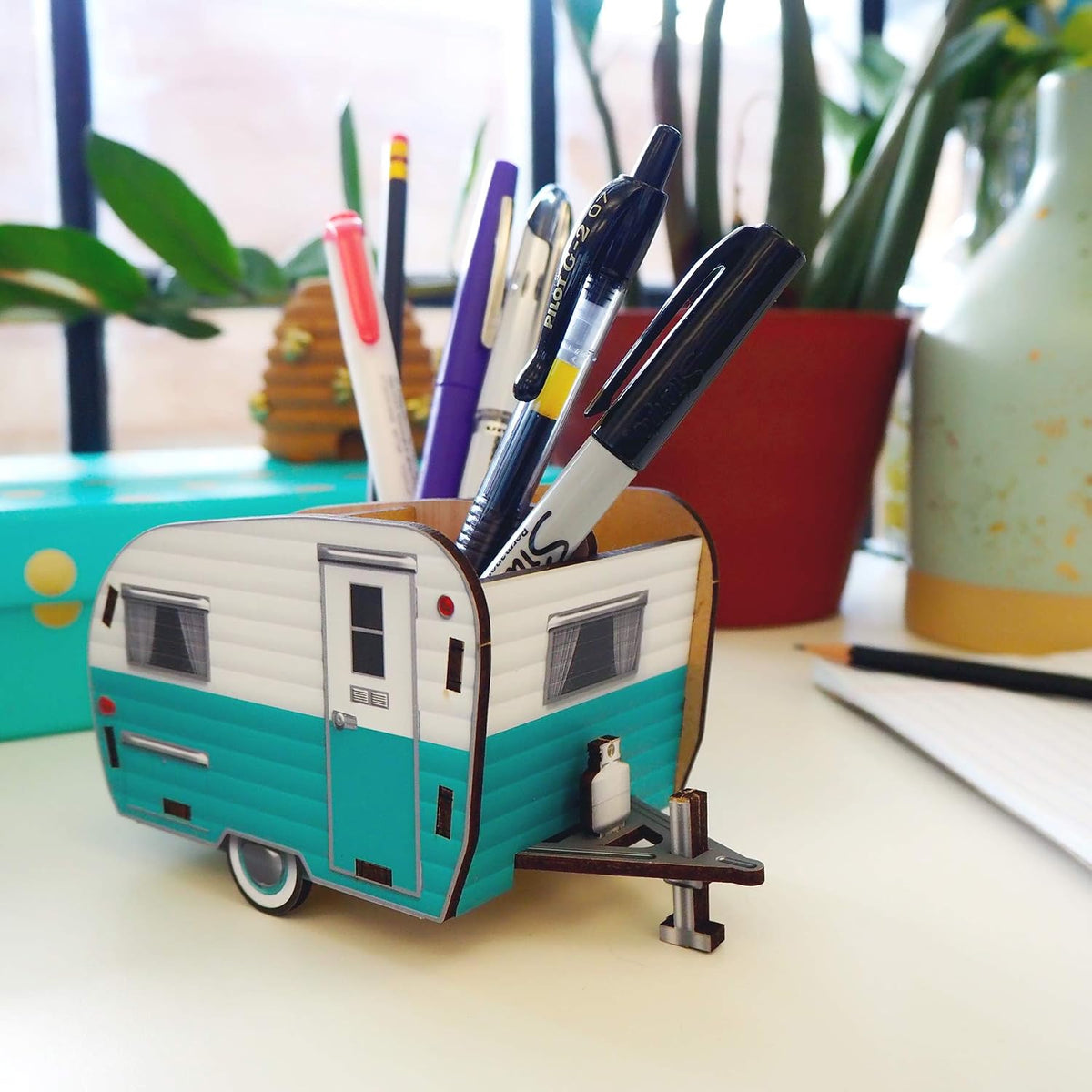Desk Dumpster Pencil Holder with 100+ Flame Note Cards, Funny 3-Compartment Organizer for Office Supplies, Desk Caddy for Work or Home