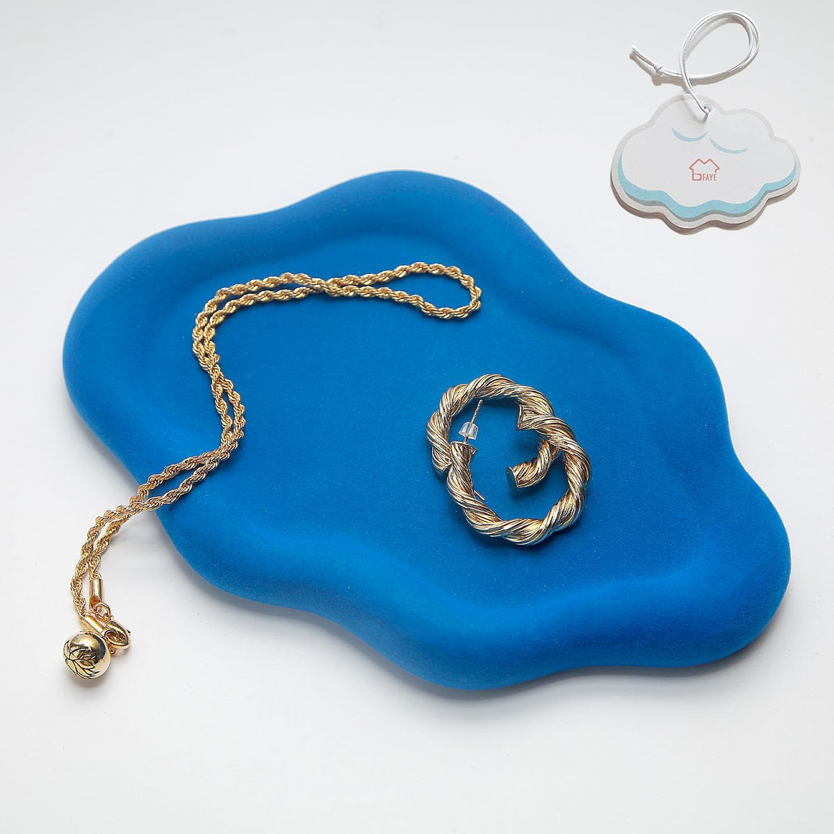 Jewelry Dish Trinket Tray for Women, Ring Dish Holder, Unique Cloud Shape Ceramic Plate Cute Things Vanity Aesthetic Room Decor Mother's Day Birthday (White)