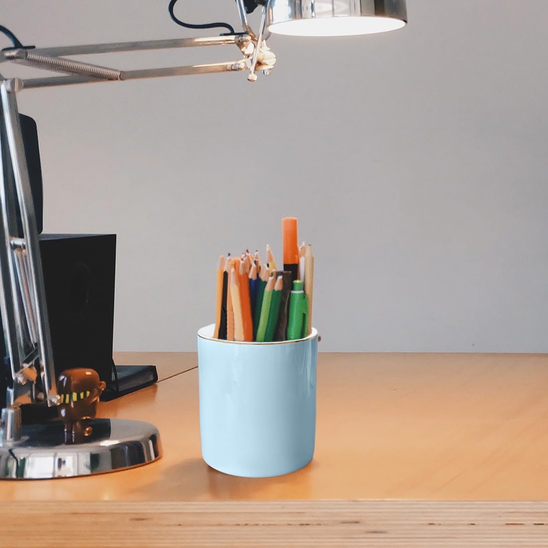 Ceramic Pencil Holder for Desk - Cute Gold Trim Pen Aesthetic Makeup Brush Cup Holder Organizer for Desktop Storage Stationery Office Home Supplies, White