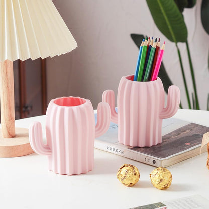 Silicone Pen Holder Cactus Cute Pencil Holder Cup Pot for Desk for Kids Office Decor Desk Organizer Makeup brush Holder Toothbrush Holder (Green)