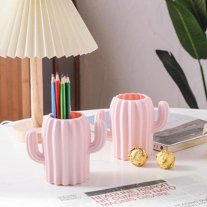 Silicone Pen Holder Cactus Cute Pencil Holder Cup Pot for Desk for Kids Office Decor Desk Organizer Makeup brush Holder Toothbrush Holder (Green)