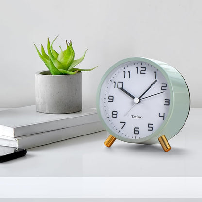 Analog Alarm Clocks,Retro Metal Desk Silent Non Ticking Small Clock with Night Light,Battery Operated,Simple Design,for Bedrooms, Bedside,Office,Home Décor (Green)