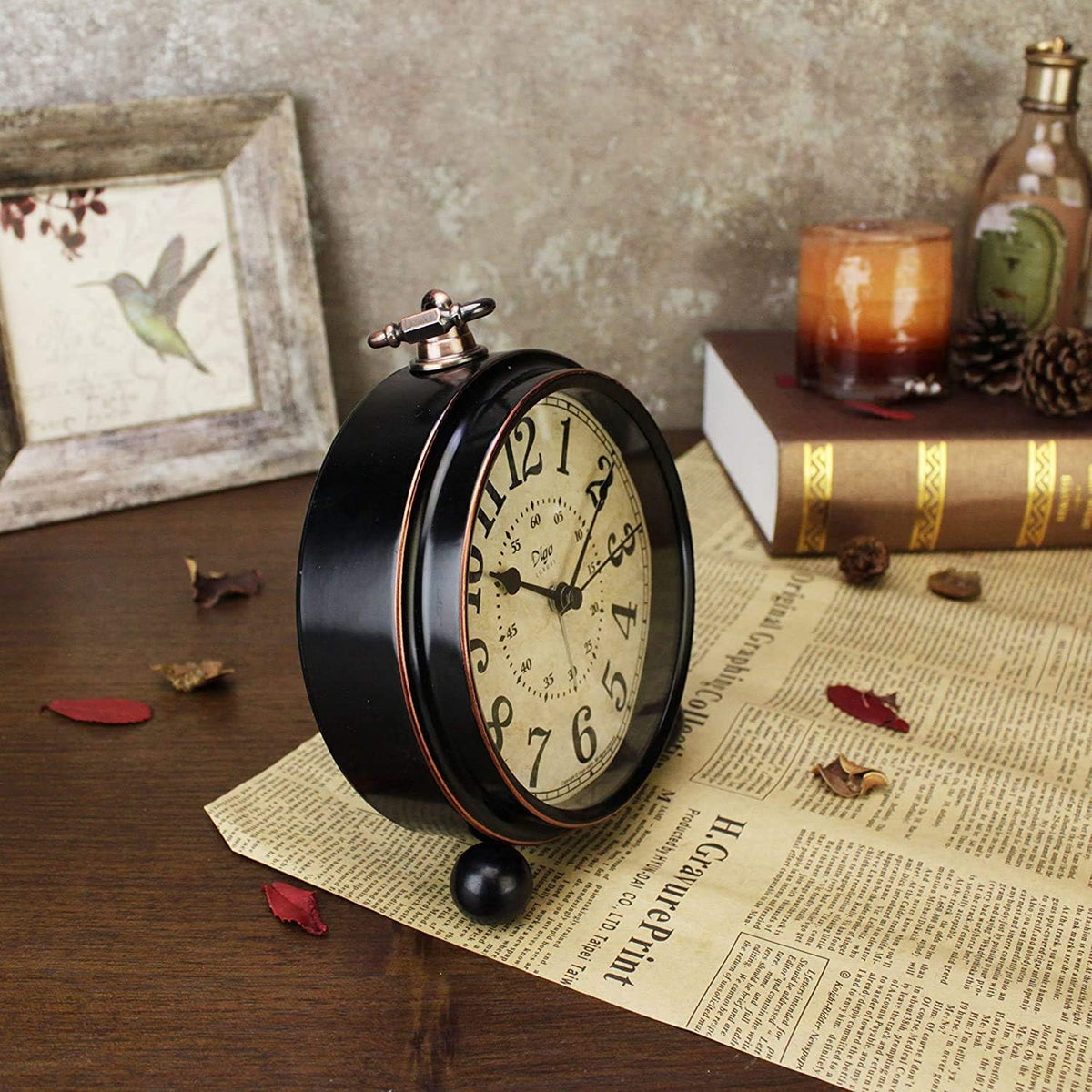 5.2in Desk Clock, Retro Silent Analog Clock Non-Ticking & Battery Operated with Quartz Movement,Clock Decor for Bedroom Living Room