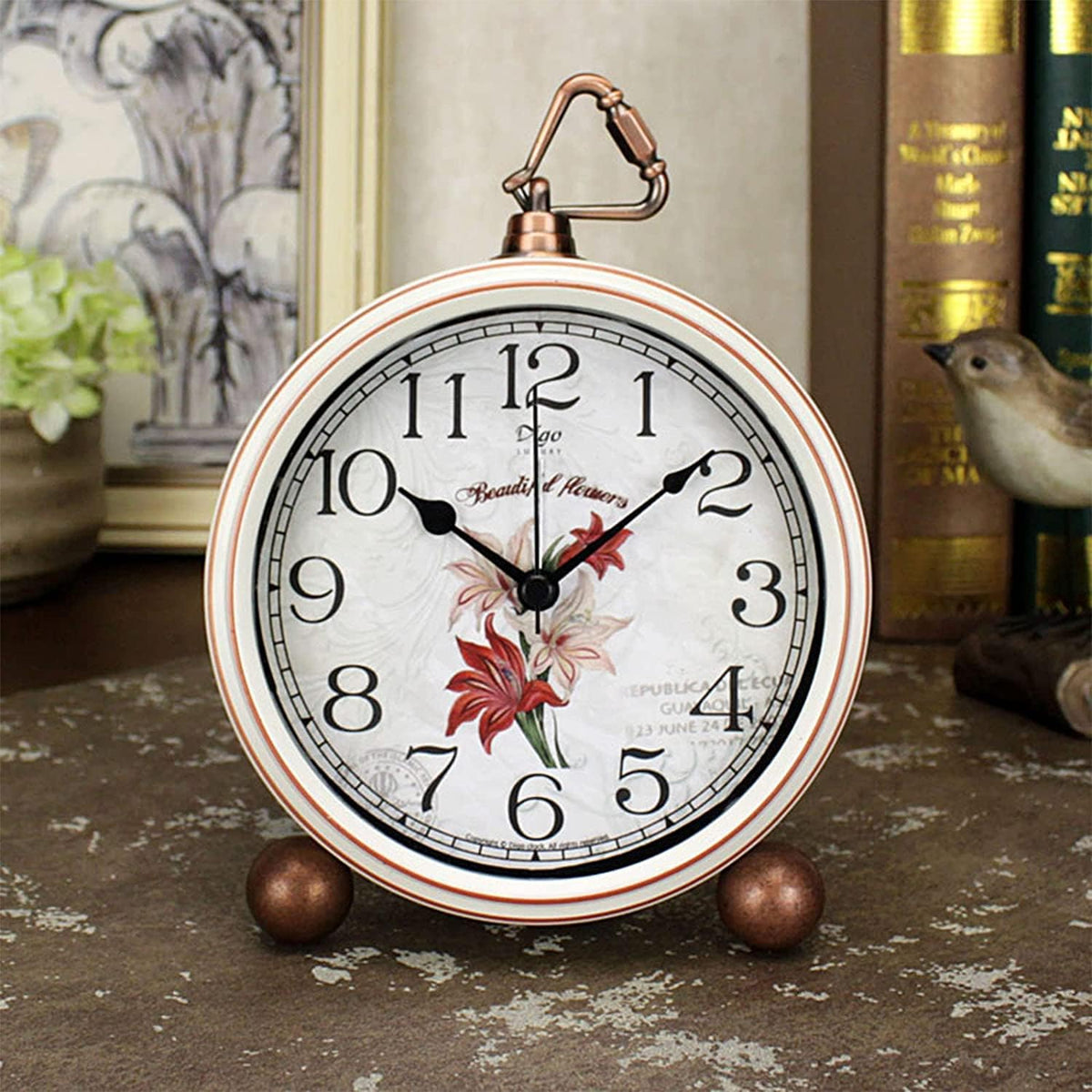 5.2in Desk Clock, Retro Silent Analog Clock Non-Ticking & Battery Operated with Quartz Movement,Clock Decor for Bedroom Living Room
