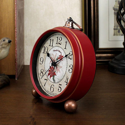 5.2in Desk Clock, Retro Silent Analog Clock Non-Ticking & Battery Operated with Quartz Movement,Clock Decor for Bedroom Living Room