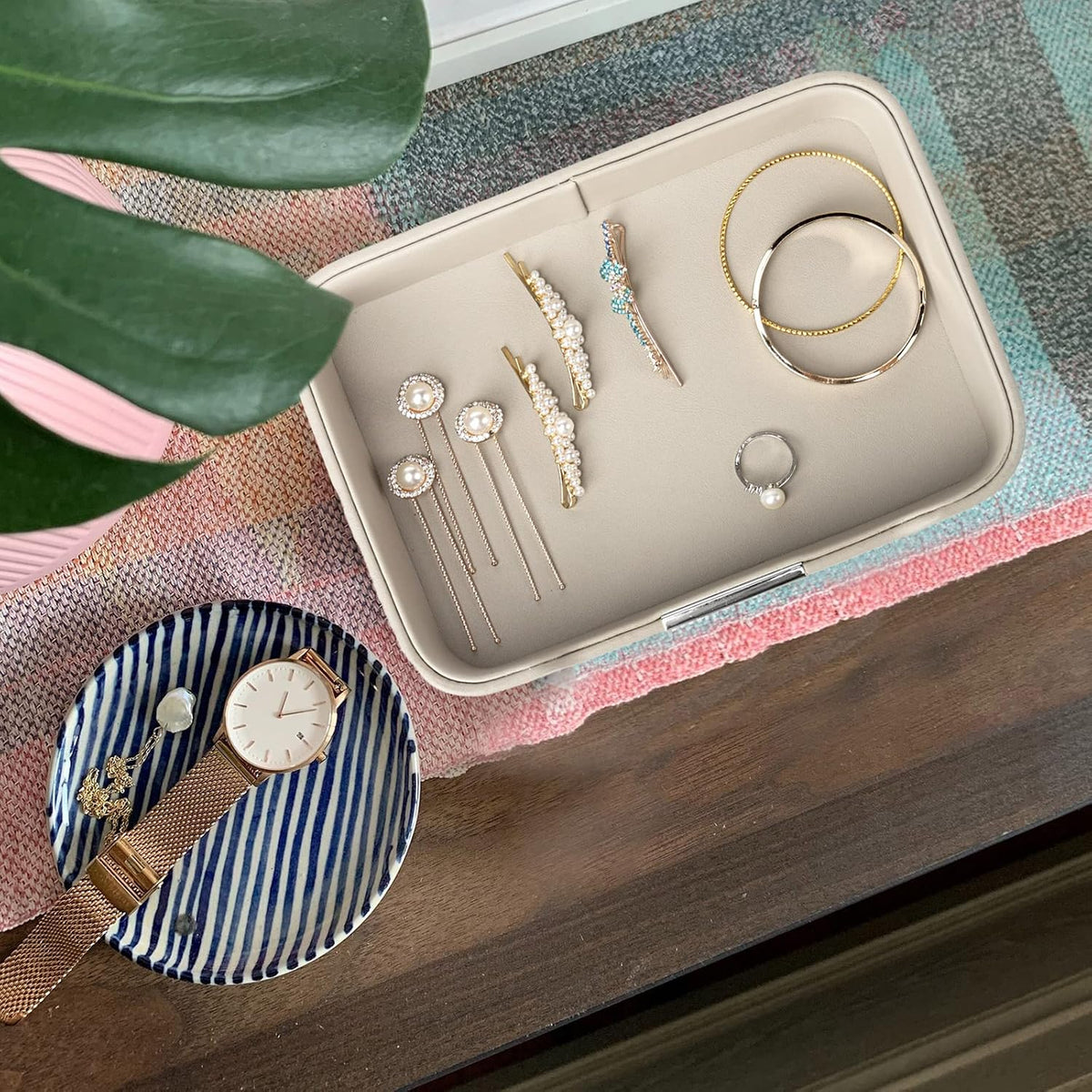 Leather Tray Organizer, Valet Tray Key Bowl (Metal Gilded, Black)