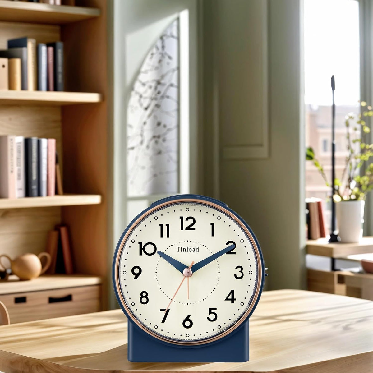 4.3" No Ticking Analog Alarm Clock,Silent Readable for Seniors,Easy to Set,Gradual Rise Alarm,Big Numbers,On/Off Switch on Side,Gentle Wake,Snooze,Lighted on Demand,Battery Operated,Black