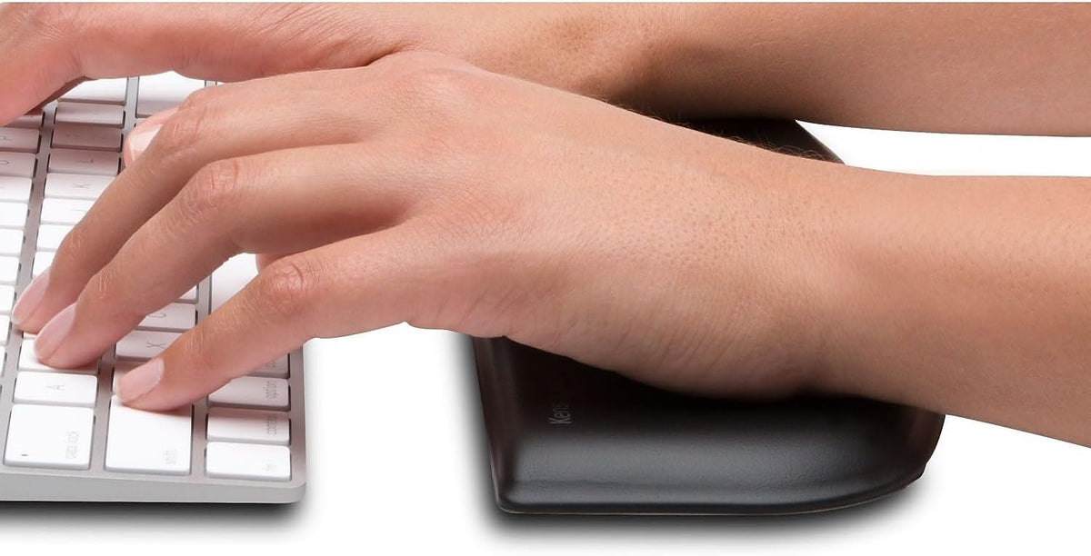 ErgoSoft Wrist Rest for Slim Mouse/Trackpad, Black (K52803WW)
