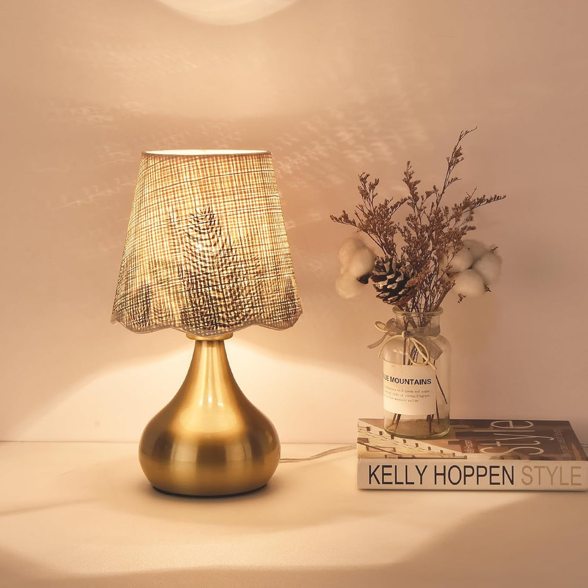 Green Small Touch Control Table Lamp for Bedroom,Green Bedside Lamps for Nightstand,Cute Mini Small Table Lamps for Small Spaces with Scalloped Shade for Kitchen Counter,Bookshelf,Living Room