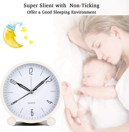 Outwit Analog Alarm Clock, 4 inch Super Silent Non Ticking Small Clock with Night Light, Battery Operated, Simply Design, for Bedroom, Bedside, Desk