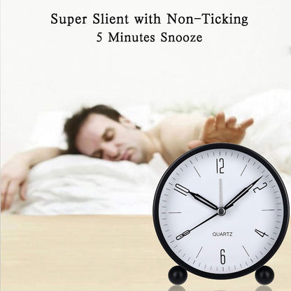 Outwit Analog Alarm Clock, 4 inch Super Silent Non Ticking Small Clock with Night Light, Battery Operated, Simply Design, for Bedroom, Bedside, Desk