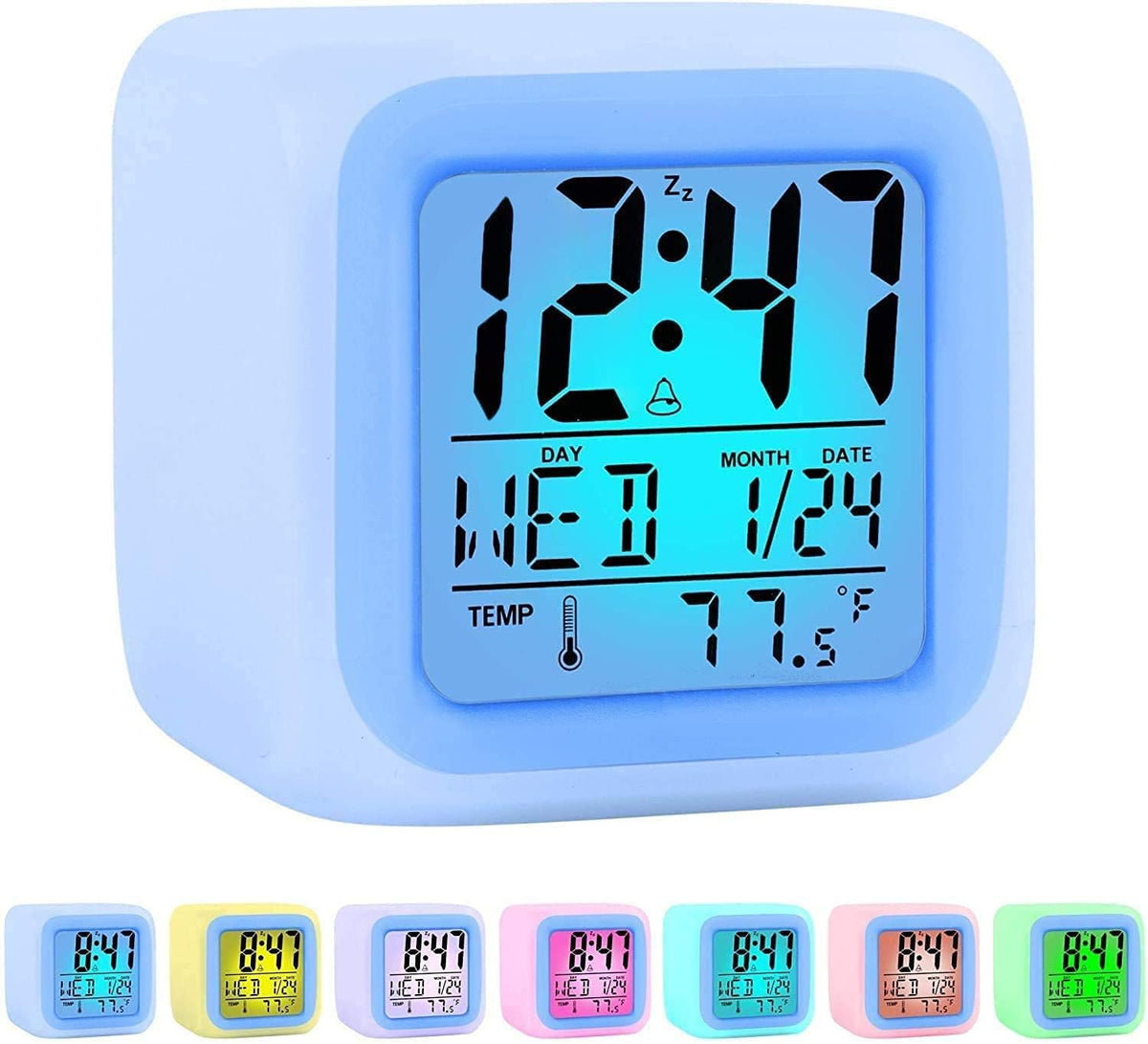 Outwit Analog Alarm Clock, 4 inch Super Silent Non Ticking Small Clock with Night Light, Battery Operated, Simply Design, for Bedroom, Bedside, Desk