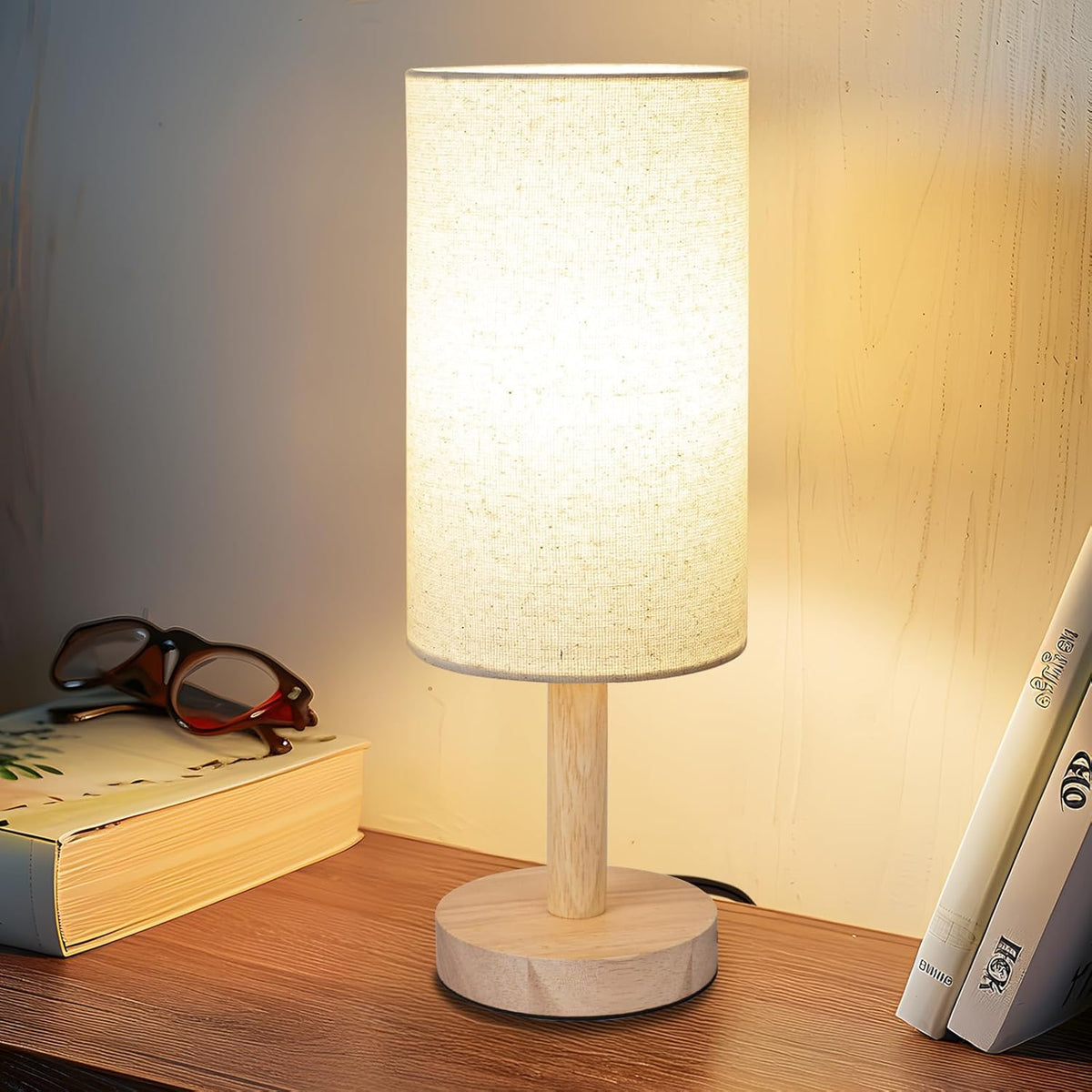 Small Table Lamp，Nightstand Lamp Wood Base Bedside Lamp Plug in