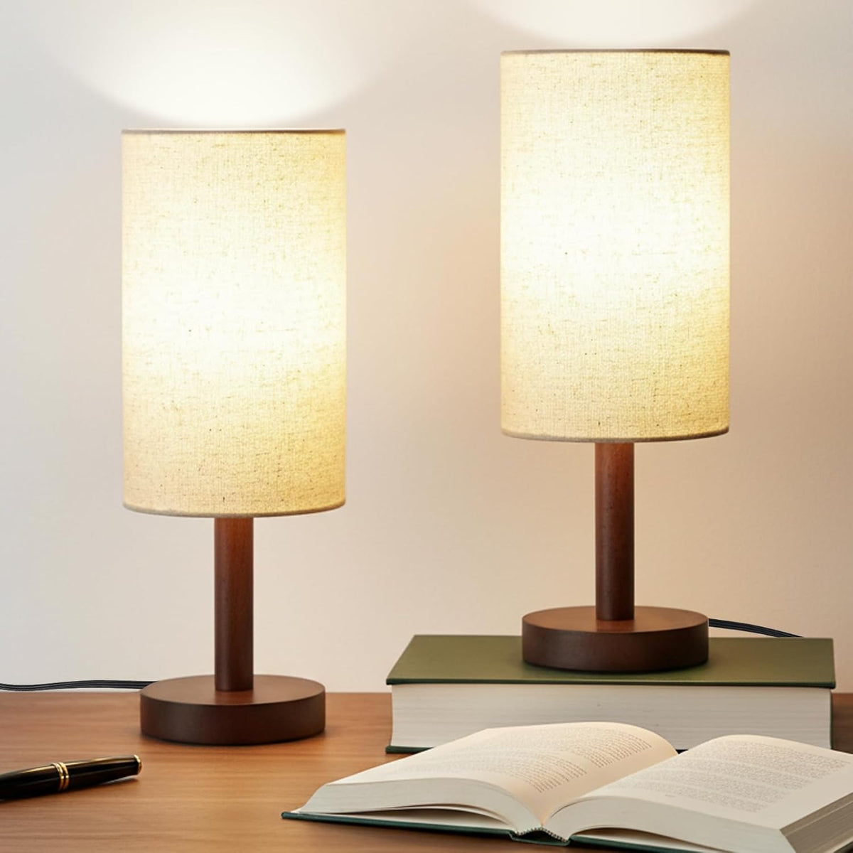 Small Table Lamp，Nightstand Lamp Wood Base Bedside Lamp Plug in