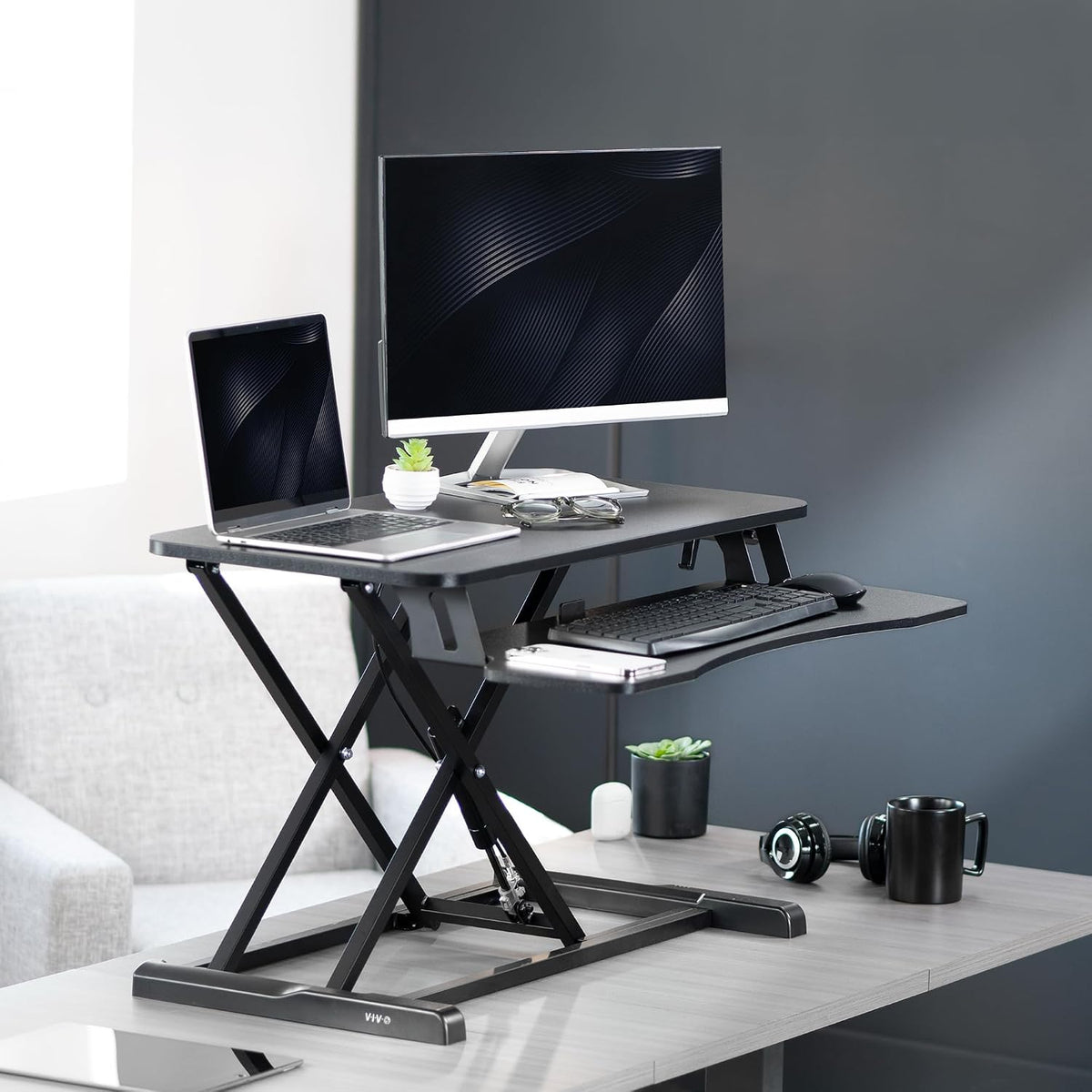 Black 32 in Standing Desk Converter, DESK-V000K