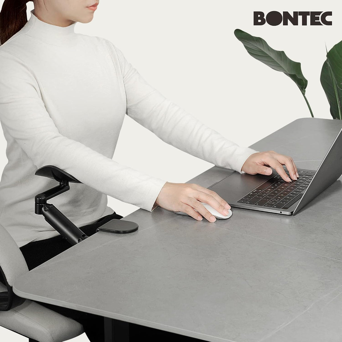 Adjustable Arm Rest for Desk, 360° Rotating & Extendable, Aluminum