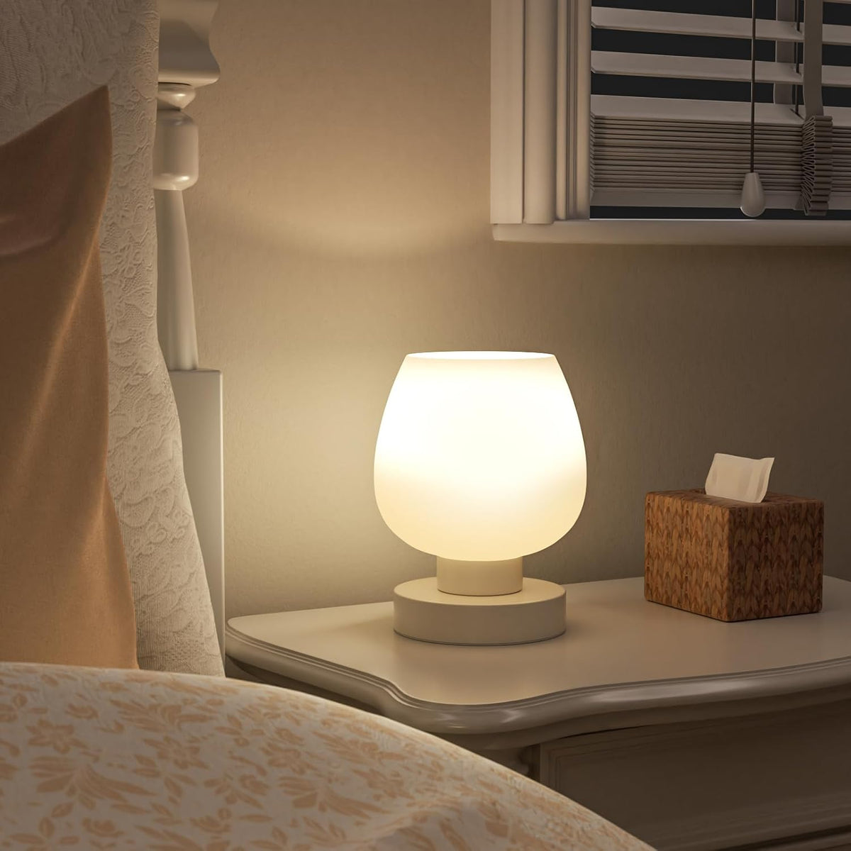 Seealle Small Touch Table Lamp for Nightstand, 3 Way Dimmable Bedside Lamp