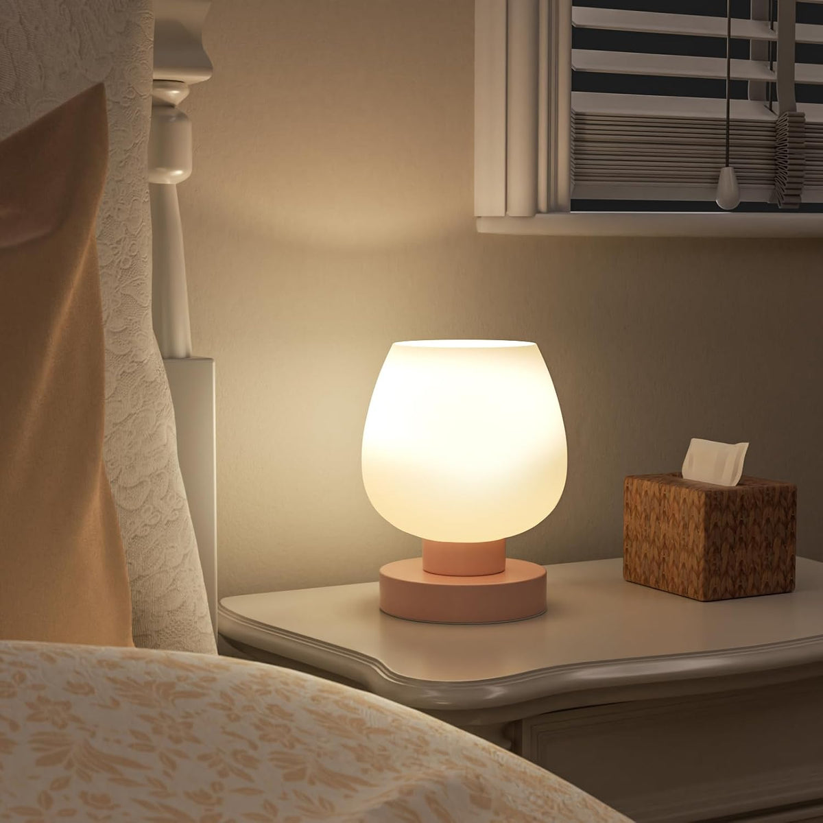 Seealle Small Touch Table Lamp for Nightstand, 3 Way Dimmable Bedside Lamp