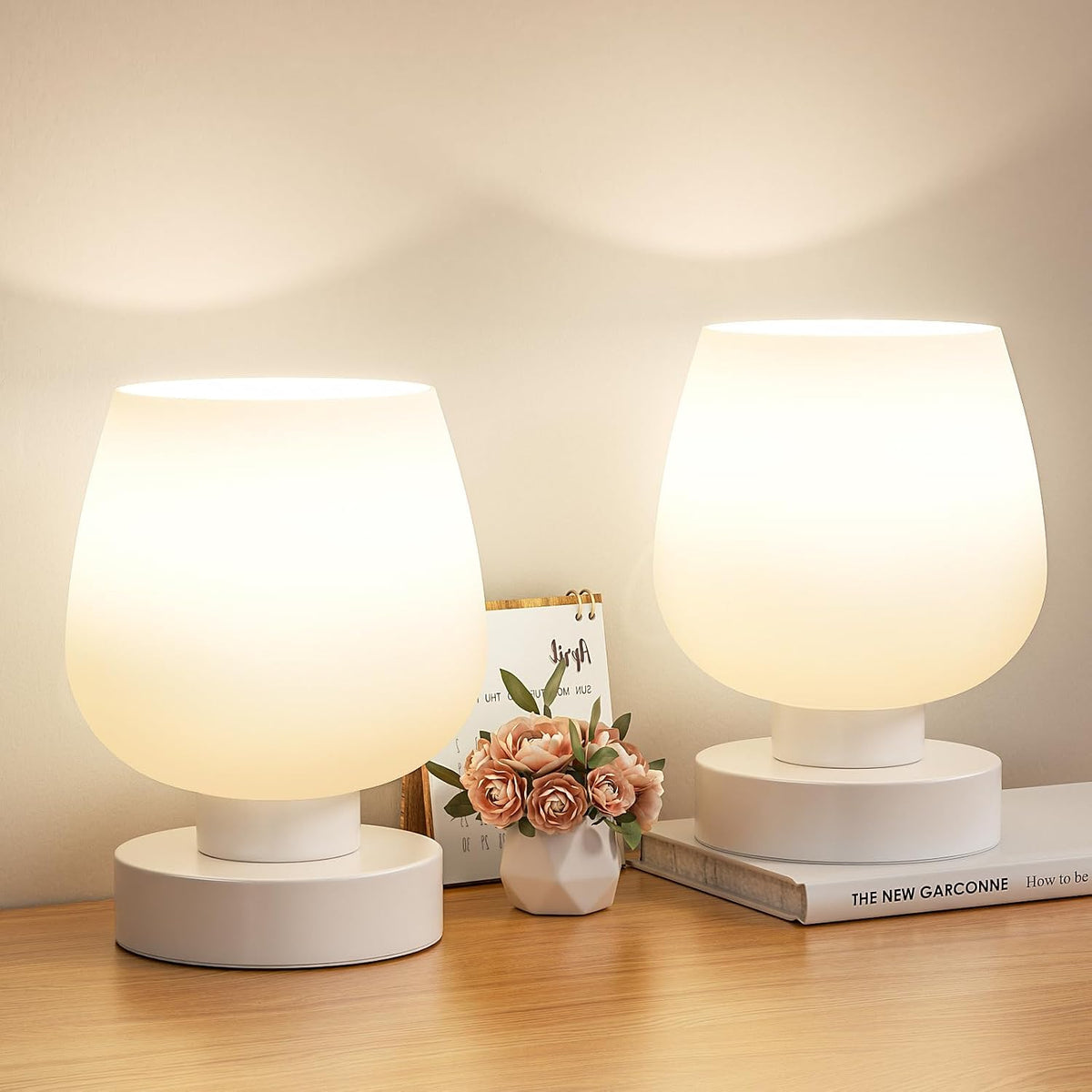 Seealle Small Touch Table Lamp for Nightstand, 3 Way Dimmable Bedside Lamp