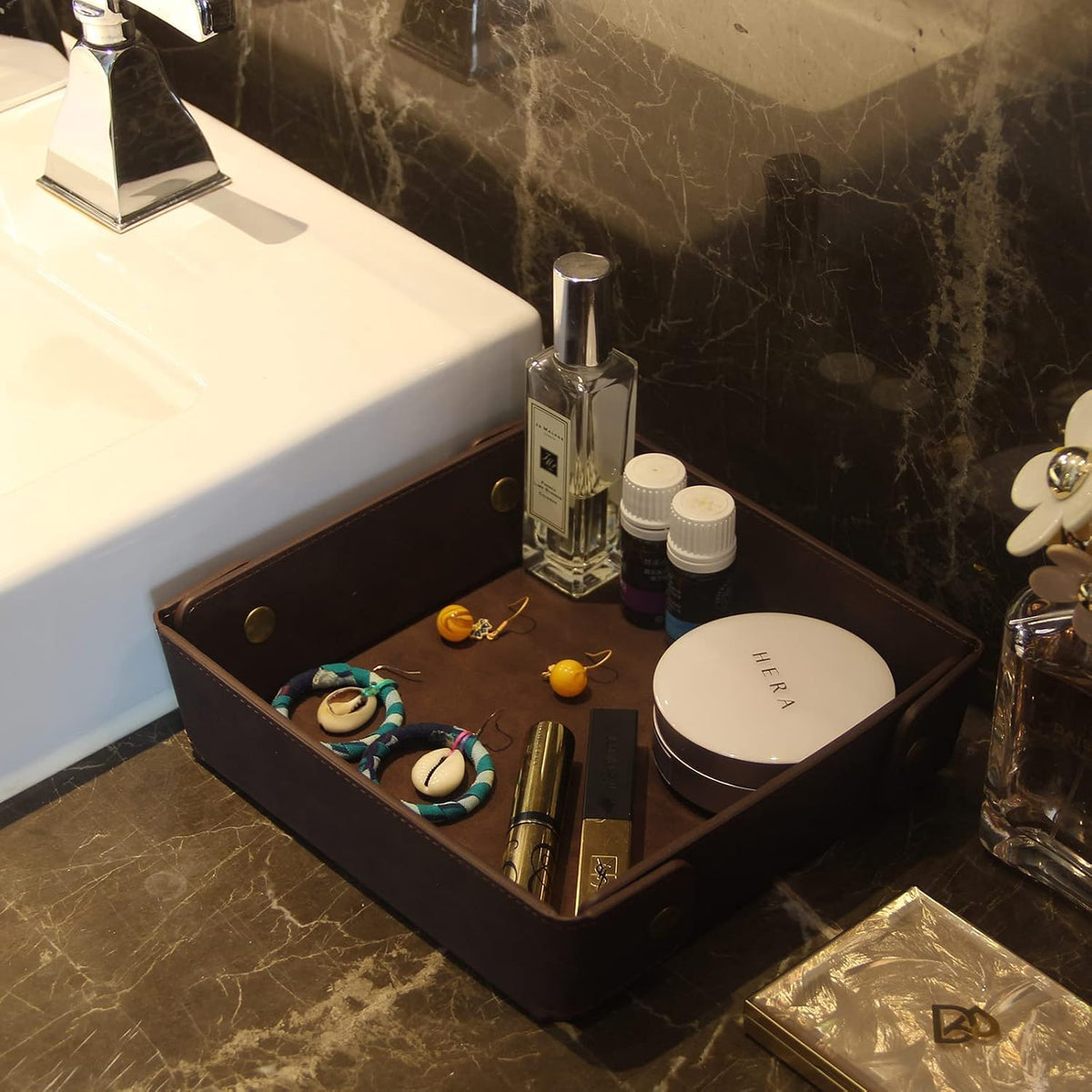 Faux Leather Valet Tray Organizer for Men - Catch-All Tray for Entryway Table Key, Wallet, Watch, Coin Change, Phone, Dresser EDC Dump Jewelry, Bedside Nightstand Desk-top