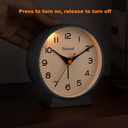 4.5" Antique Retro Analog Alarm Clock, Small Silent Bedside Desk Clock with Manual Light, Battery Operated, Snooze, for Living Room, Bedroom, Bedside, Desk(Green)