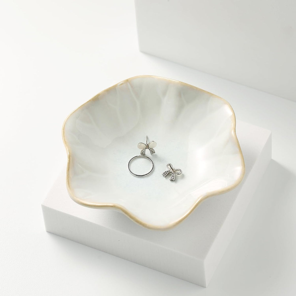 Ceramic Trinket Dish, 4in Ring Tray with Kiln Glaze Jewelry Dish