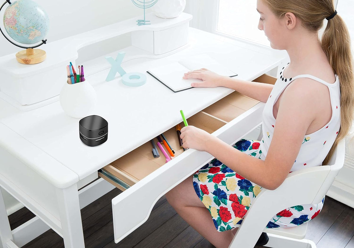 Mini Desktop Vacuum Cleaner for Table Dust (Black AA Battery)