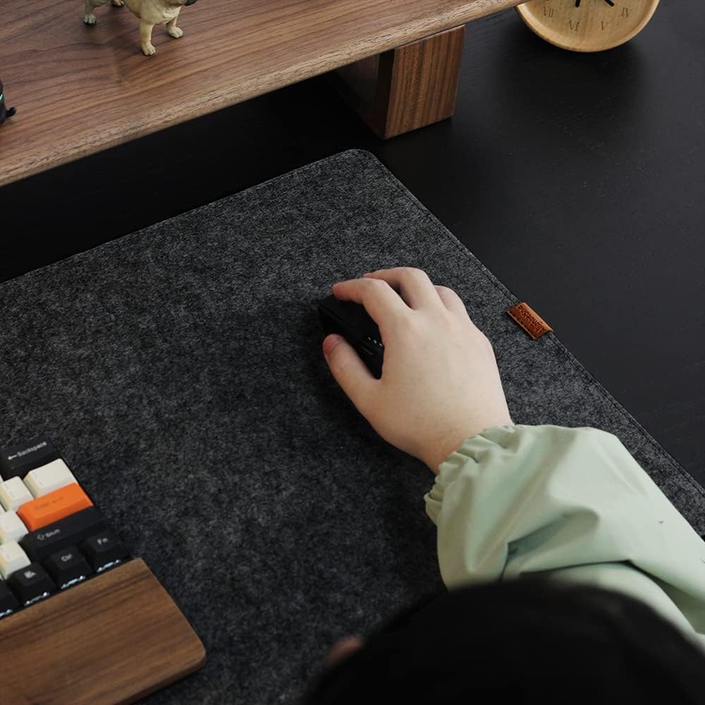 Felt Desk Mat,Non-Slip Mouse Pad, 27.5"x11.8" Office Supplies Desk Protector, Desk Accessories for Home and Office (Black)