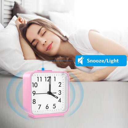 Analog Alarm Clock, Silent Non Ticking Small Clock, Travel Alarm Clock with Snooze & Light, Ascending Beep Sounds, Battery Operated Loud Alarm Clock for Bedroom, Bedside, Desk (Black)