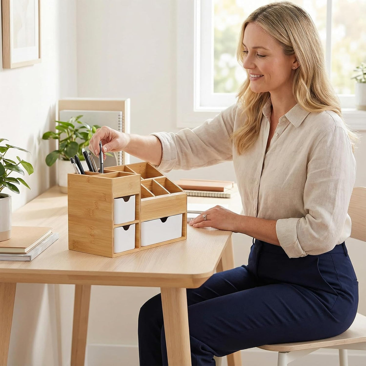 Small Bamboo Makeup Organizer（5.7" D x 8" W x 7.5" H）
