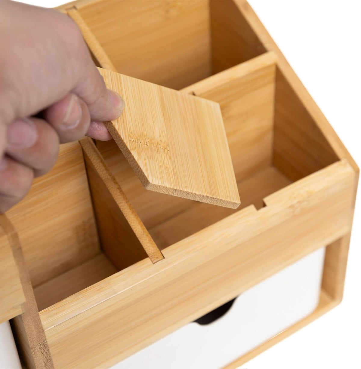 Small Bamboo Makeup Organizer（5.7" D x 8" W x 7.5" H）