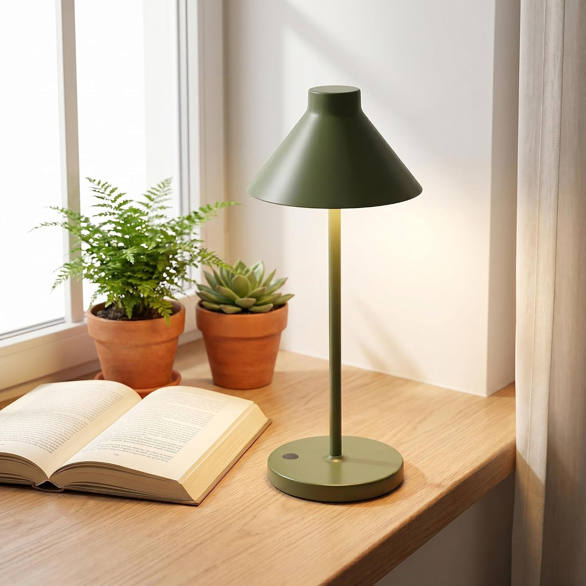 Rechargeable Mini Cordless Desk Lamp, IP44 Waterproof (Gold)